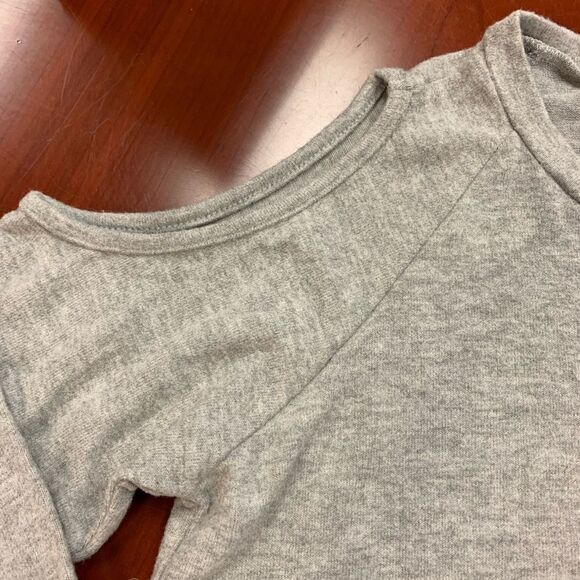 Design Lab Gray Soft Cold Shoulder Sweatshirt sz L NWT - Picture 2 of 6